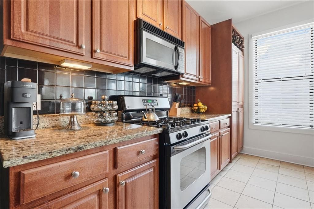 2 bedroom, 3 bathroom, 1,655 sq ft condominium for sale at 799 Hammond Drive 402, Atlanta, GA 30328 — photo 8