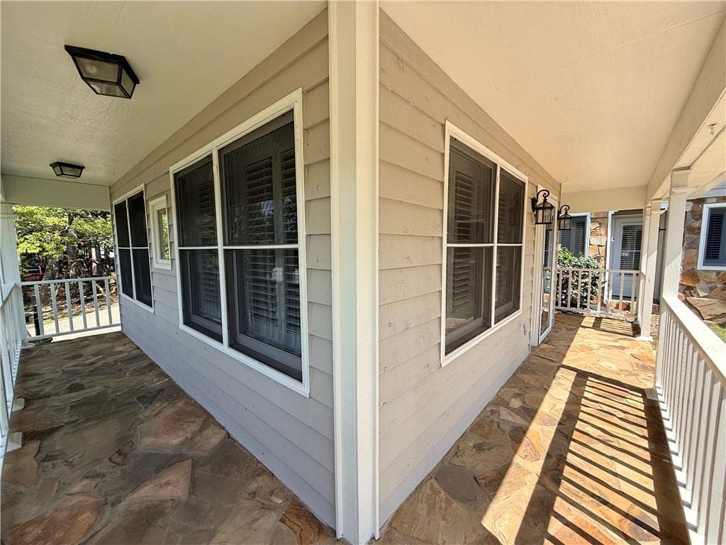 3 bedroom, 3 bathroom, 3,369 sq ft single family residence for rent at 6708 Bass Circle, Buford, GA 30518 for $2,500 a month — photo 4