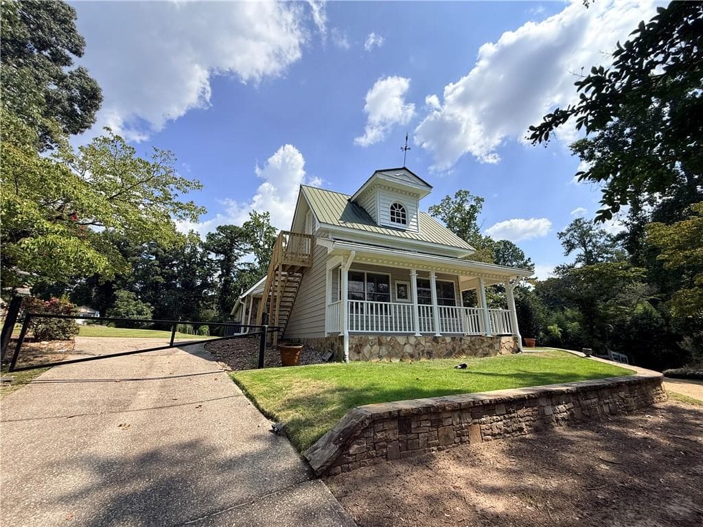 3 bedroom, 3 bathroom, 3,369 sq ft single family residence for rent at 6708 Bass Circle, Buford, GA 30518 for $2,500 a month — photo 5