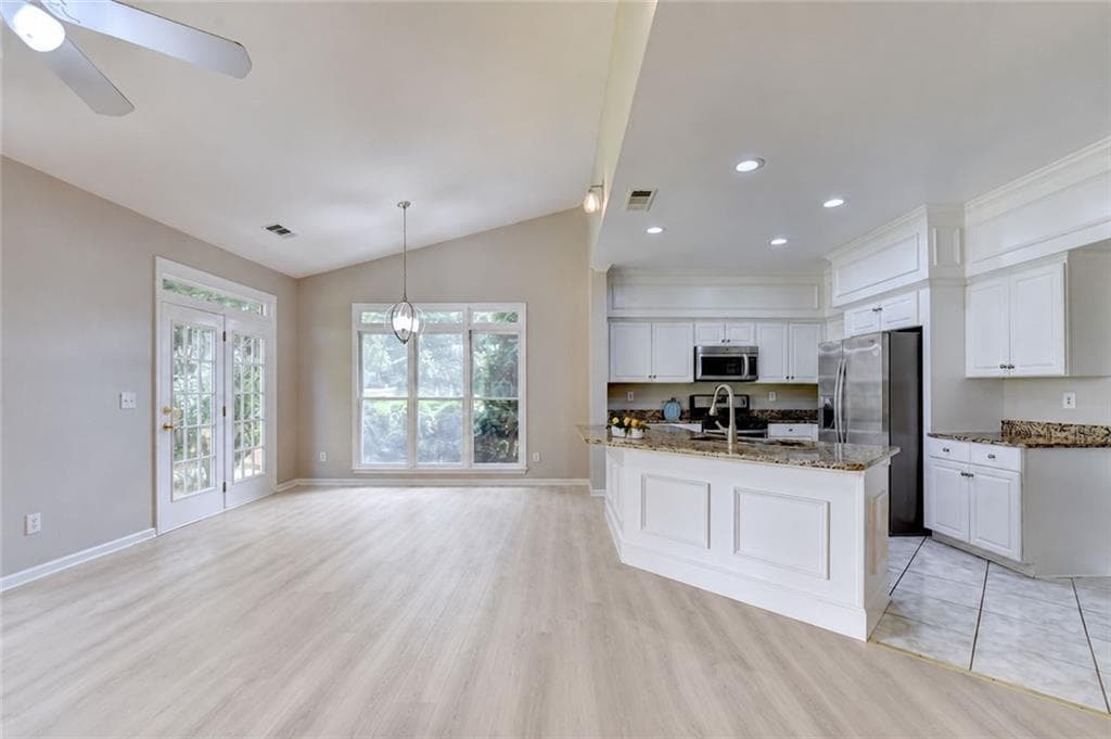 4 bedroom, 3 bathroom, 2,684 sq ft single family residence for rent at 5175 Cinnabar Drive, Johns Creek, GA 30022 for $3,200 a month — photo 10