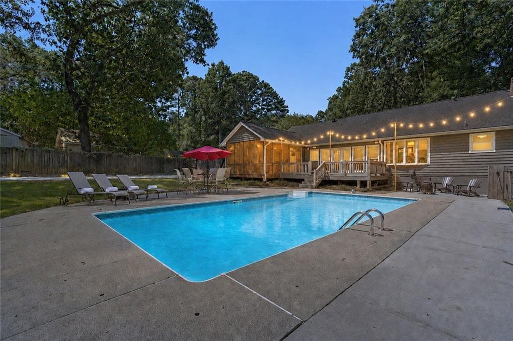 4 bedroom, 2 bathroom, 2,118 sq ft single family residence for sale at 1820 Commonwealth Avenue, Cumming, GA 30041 — photo 3
