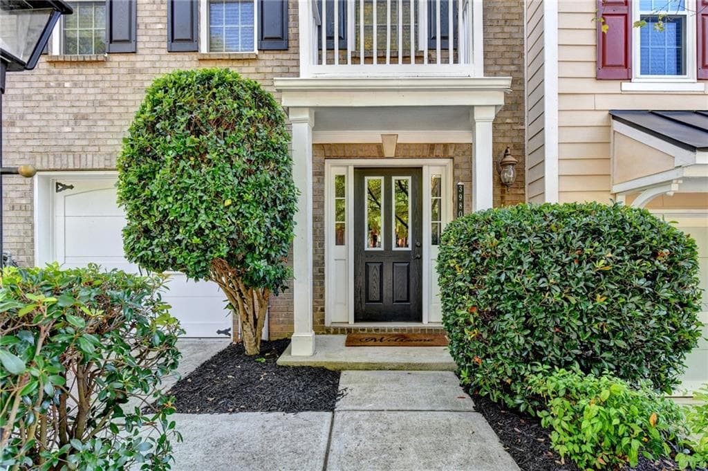 3 bedroom, 4 bathroom, 1,550 sq ft townhouse for sale at 3980 Church View Lane, Suwanee, GA 30024 — photo 3