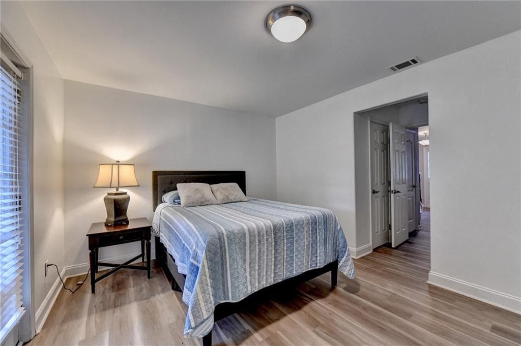 3 bedroom, 4 bathroom, 1,550 sq ft townhouse for sale at 3980 Church View Lane, Suwanee, GA 30024 — photo 9