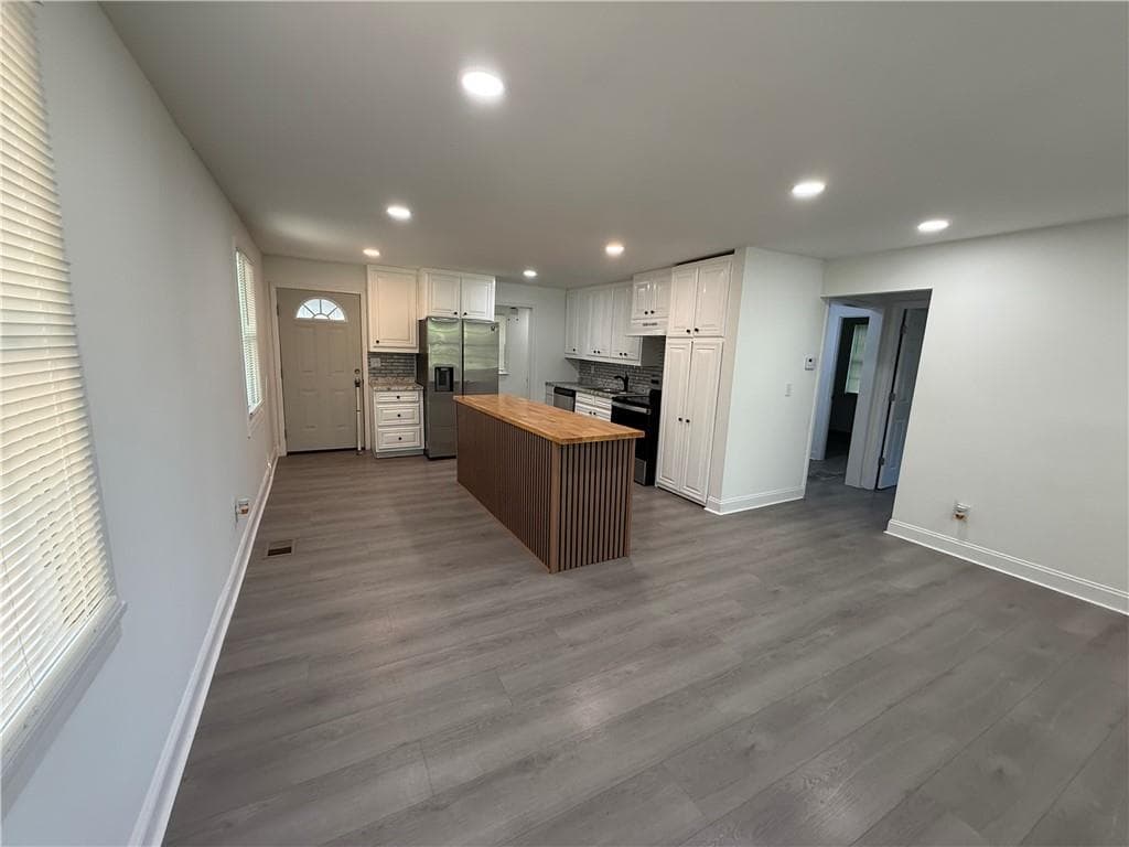 3 bedroom, 2 bathroom, 1,113 sq ft single family residence for sale at 2237 Penelope Street, Atlanta, GA 30314 — photo 2