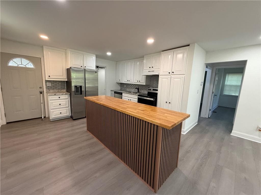 3 bedroom, 2 bathroom, 1,113 sq ft single family residence for sale at 2237 Penelope Street, Atlanta, GA 30314 — photo 3