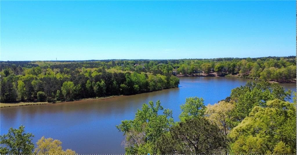 6 bedroom, 4 bathroom, 4,792 sq ft single family residence for sale at 306 Chanda Cove, Mcdonough, GA 30253 — photo 3