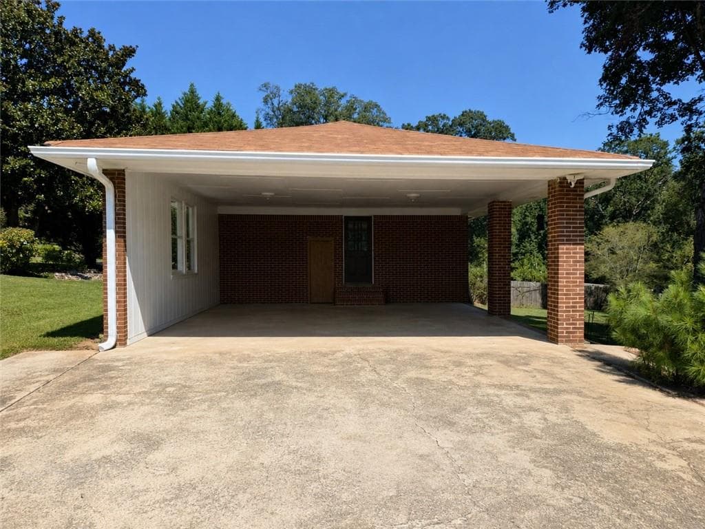 3 bedroom, 2 bathroom, 1,622 sq ft single family residence for sale at 984 Bob Hannah Circle, Lawrenceville, GA 30044 — photo 2
