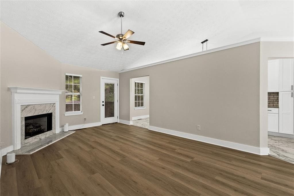 5 bedroom, 3 bathroom, 2,055 sq ft single family residence under contract at 2511 Kris Crossing, Ellenwood, GA 30294 — photo 6