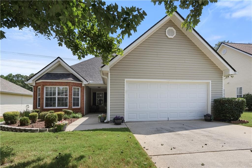 3 bedroom, 2 bathroom, 1,877 sq ft single family residence sold at 1114 Strath Clyde Way, Mcdonough, GA 30253