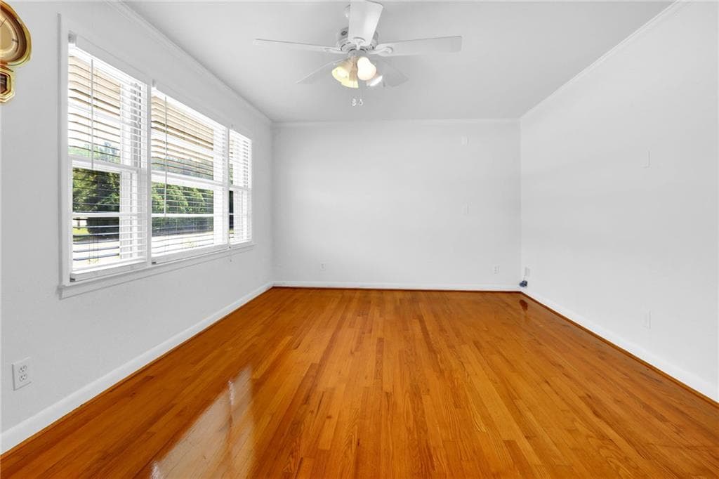 3 bedroom, 2 bathroom, 1,302 sq ft single family residence under contract at 1559 Atlanta Highway, Winder, GA 30680 — photo 6