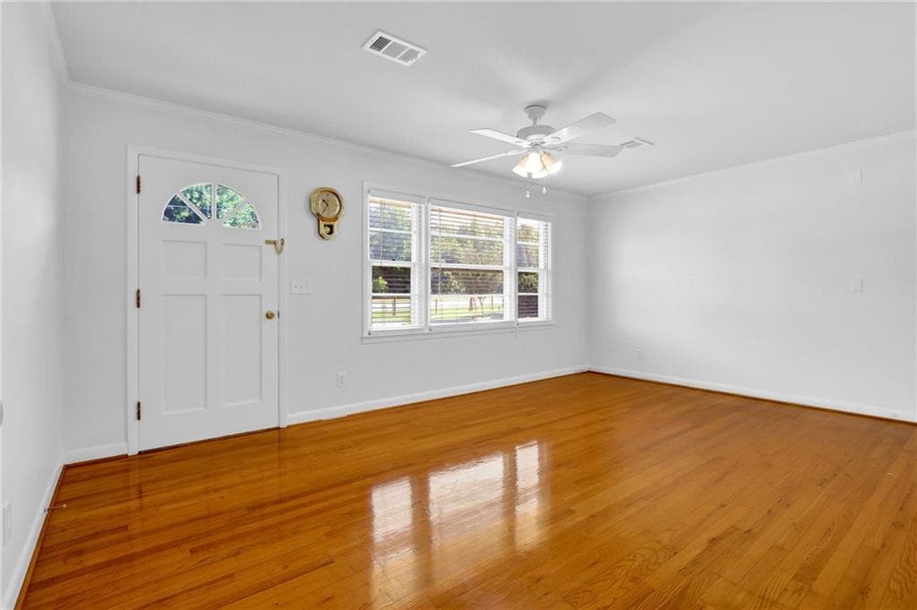 3 bedroom, 2 bathroom, 1,302 sq ft single family residence under contract at 1559 Atlanta Highway, Winder, GA 30680 — photo 7