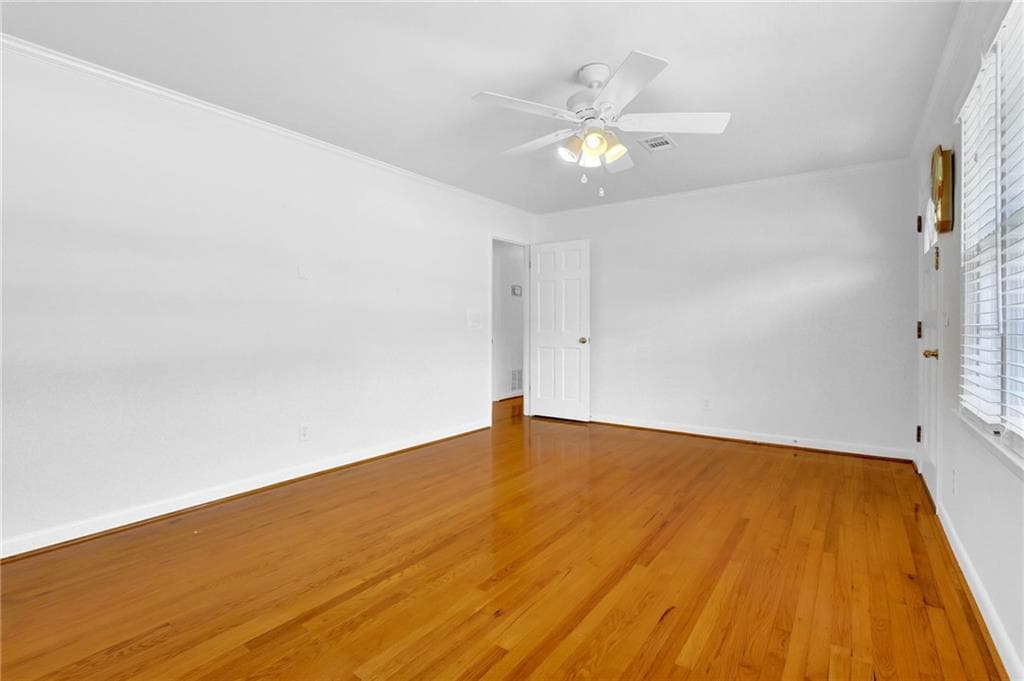 3 bedroom, 2 bathroom, 1,302 sq ft single family residence under contract at 1559 Atlanta Highway, Winder, GA 30680 — photo 8