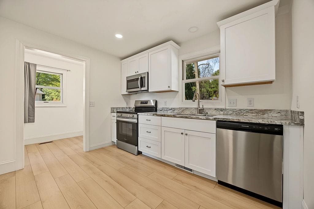 duplex under contract at 3405 Still Road, Cumming, GA 30041 — photo 5