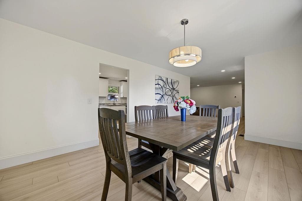 5 bedroom, 4 bathroom, 2,113 sq ft single family residence under contract at 3405 Still Road, Cumming, GA 30041 — photo 4