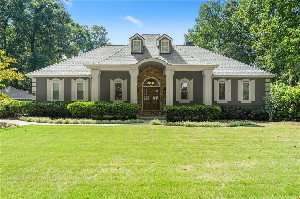 6 bedroom, 5 bathroom, 4,604 sq ft single family residence for sale at 5725 Ash Drive, Cumming, GA 30040 — photo 10
