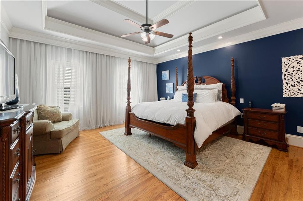 6 bedroom, 5 bathroom, 4,604 sq ft single family residence for sale at 5725 Ash Drive, Cumming, GA 30040 — photo 3