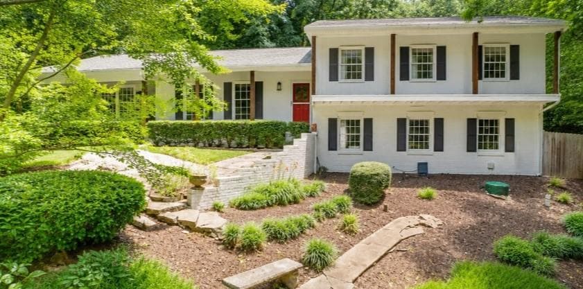 4 bedroom, 3 bathroom, 1,456 sq ft single family residence for rent at 4586 Peachtree Dunwoody Road, Atlanta, GA 30342 for $4,500 a month — photo 1 of 17