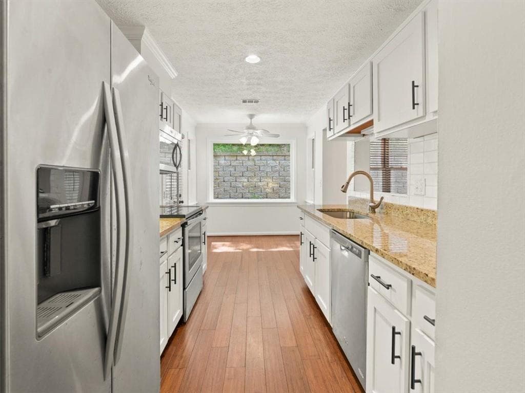 2 bedroom, 2 bathroom, 1,430 sq ft apartment for rent at 46 St Claire Lane, Atlanta, GA 30324 for $2,700 a month — photo 4