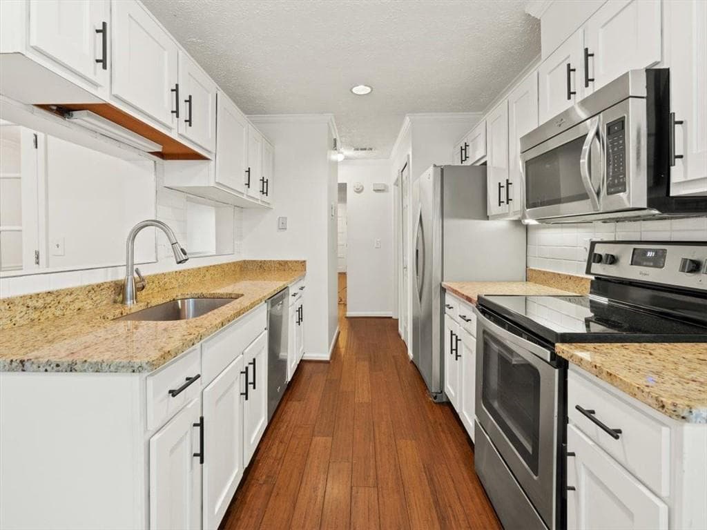 2 bedroom, 2 bathroom, 1,430 sq ft apartment for rent at 46 St Claire Lane, Atlanta, GA 30324 for $2,700 a month — photo 6
