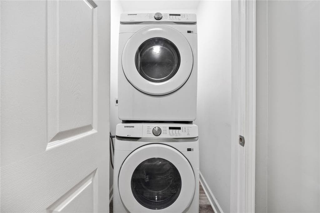 2 bedroom, 1 bathroom, 950 sq ft triplex for rent at 1126 Briarcliff Place 2, Atlanta, GA 30306 for $2,500 a month — photo 6