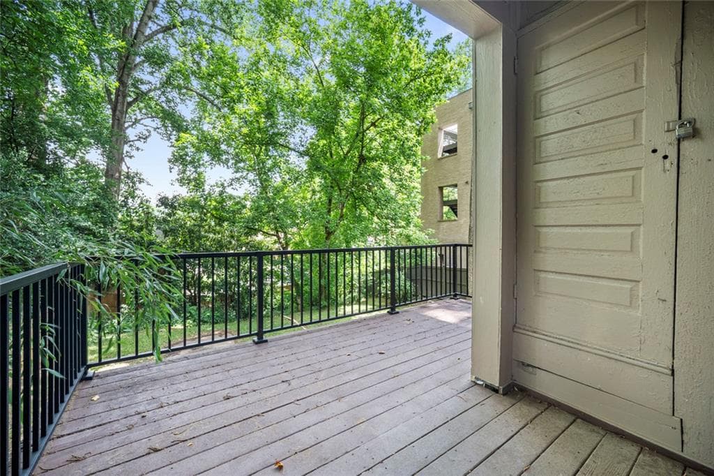 2 bedroom, 1 bathroom, 950 sq ft triplex for rent at 1126 Briarcliff Place 2, Atlanta, GA 30306 for $2,500 a month — photo 10