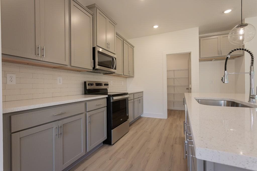 4 bedroom, 3 bathroom, 2,295 sq ft single family residence for sale at 3041 Sea Aster Way, Buford, GA 30519 — photo 9