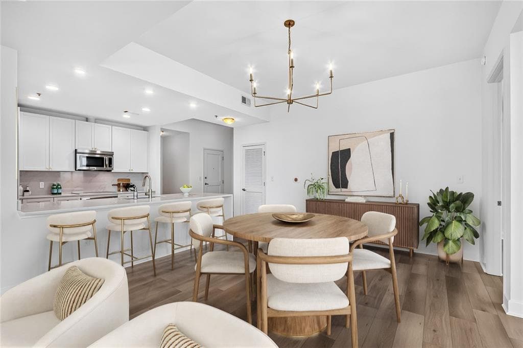 2 bedroom, 3 bathroom, 1,794 sq ft condominium under contract at 2795 Peachtree Road 802, Atlanta, GA 30305 — photo 10