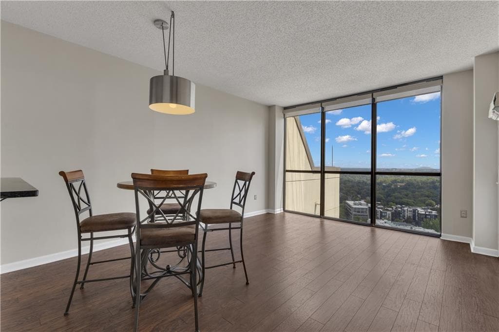 1 bedroom, 1 bathroom, 723 sq ft condominium for sale at 1280 W Peachtree Street 3810, Atlanta, GA 30309 — photo 4