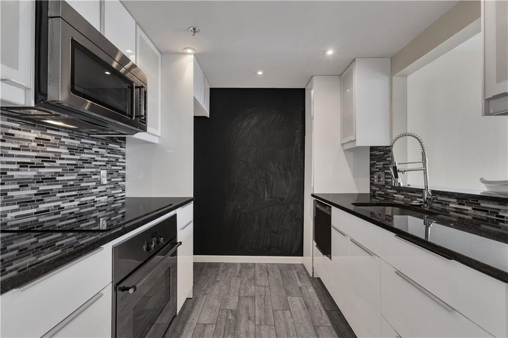 1 bedroom, 1 bathroom, 723 sq ft condominium for sale at 1280 W Peachtree Street 3810, Atlanta, GA 30309 — photo 7