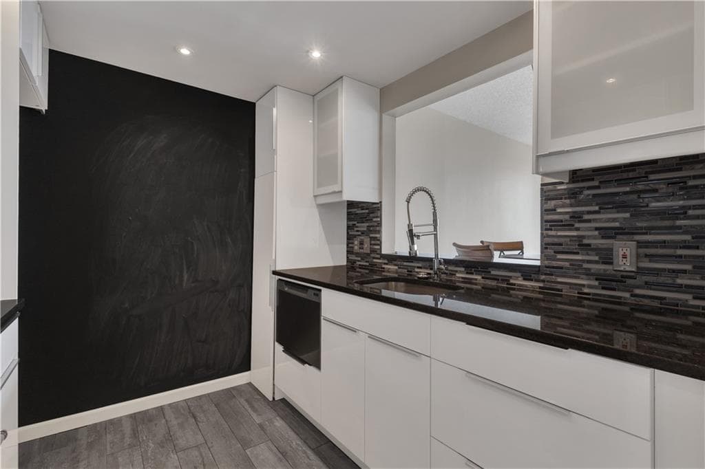 1 bedroom, 1 bathroom, 723 sq ft condominium for sale at 1280 W Peachtree Street 3810, Atlanta, GA 30309 — photo 8