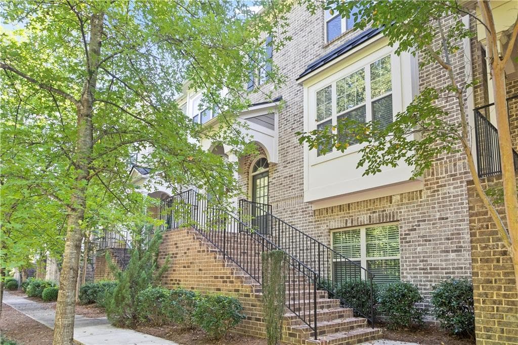 4 bedroom, 4 bathroom, 2,421 sq ft townhouse for sale at 4160 Butler Drive, Chamblee, GA 30341 — photo 4