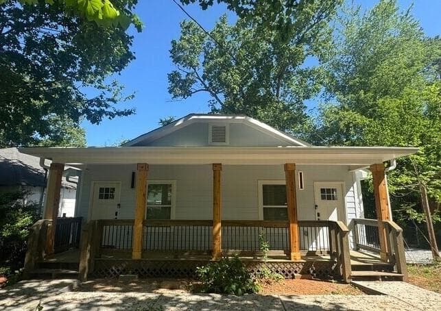 1 bedroom, 1 bathroom, 722 sq ft quadruplex for rent at 672 Cassanova Street D, Atlanta, GA 30315 for $1,350 a month — photo 1 of 5