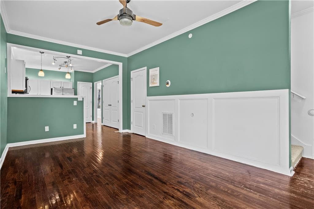3 bedroom, 3 bathroom, 1,505 sq ft single family residence for sale at 1079 Sims Street, Atlanta, GA 30310 — photo 5