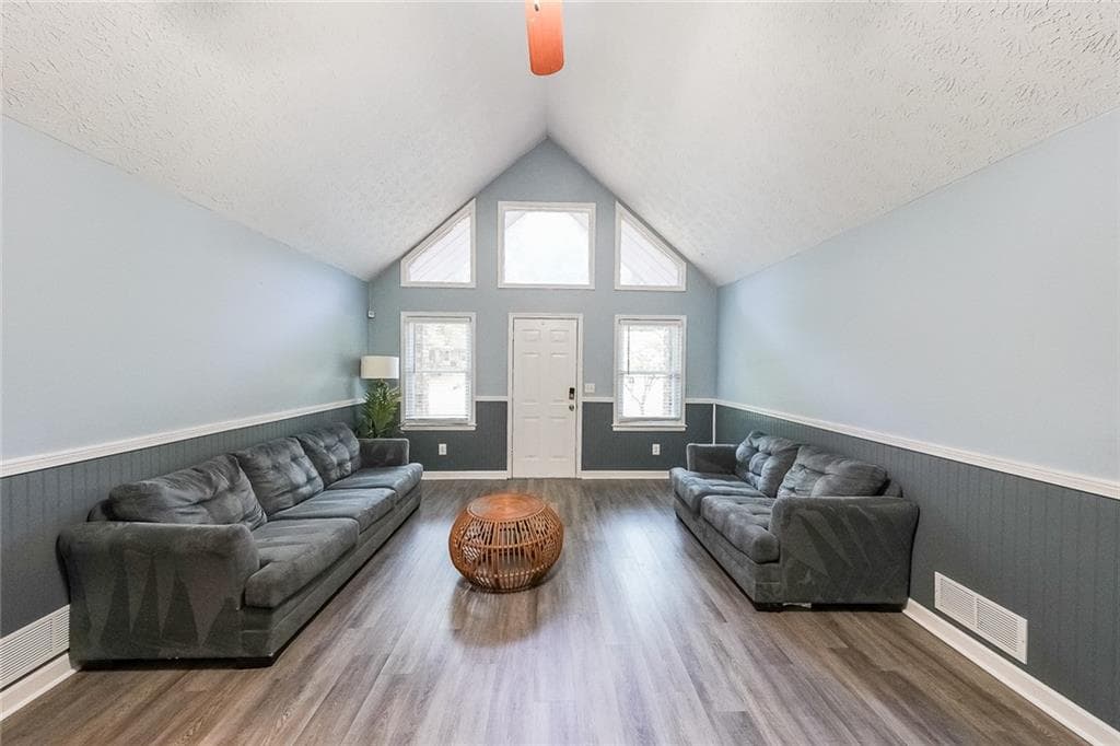 3 bedroom, 2 bathroom, 1,301 sq ft single family residence for sale at 820 Bridgewater Way, Conyers, GA 30094 — photo 4