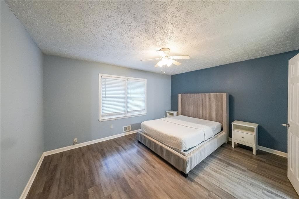 3 bedroom, 2 bathroom, 1,301 sq ft single family residence for sale at 820 Bridgewater Way, Conyers, GA 30094 — photo 9