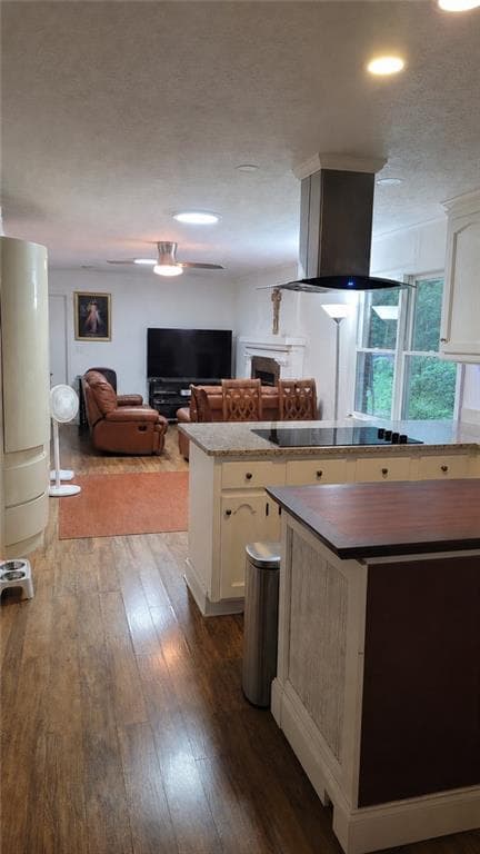 3 bedroom, 2 bathroom, 1,622 sq ft single family residence for sale at 984 Bob Hannah Circle, Lawrenceville, GA 30044 — photo 6