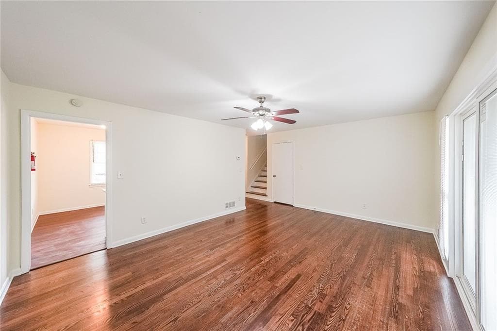 4 bedroom, 3 bathroom, 1,994 sq ft single family residence for sale at 2757 Cavalier Drive, Decatur, GA 30034 — photo 8