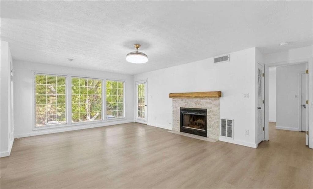 2 bedroom, 2 bathroom, 1,342 sq ft condominium for sale at 204 Berkeley Woods Drive, Duluth, GA 30096