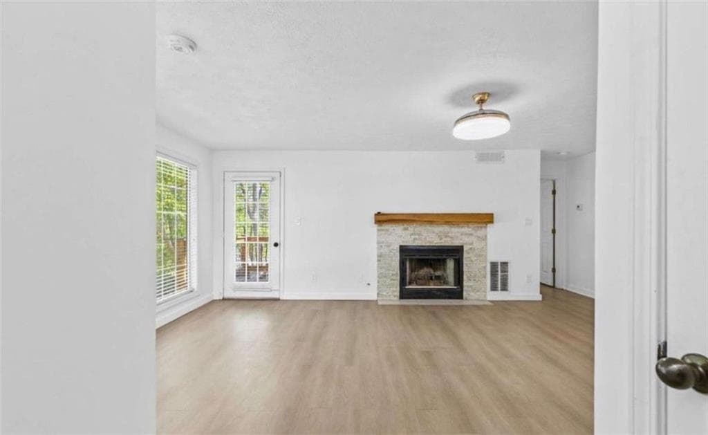 2 bedroom, 2 bathroom, 1,342 sq ft condominium for sale at 204 Berkeley Woods Drive, Duluth, GA 30096 — photo 2