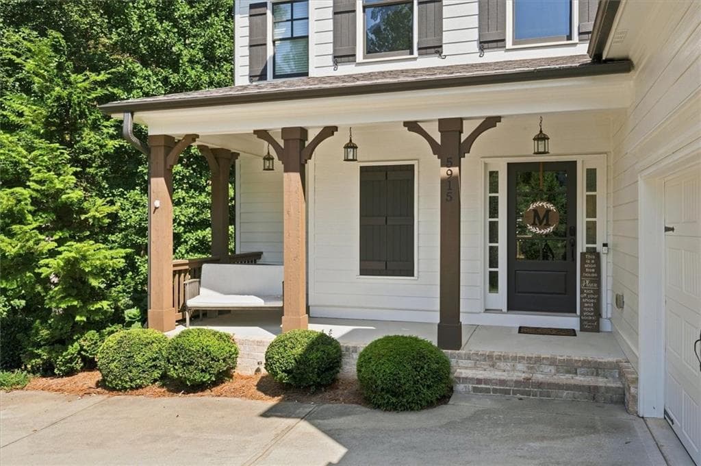 5 bedroom, 4 bathroom, 4,900 sq ft single family residence for sale at 5915 Christian Marie Court, Cumming, GA 30041 — photo 5