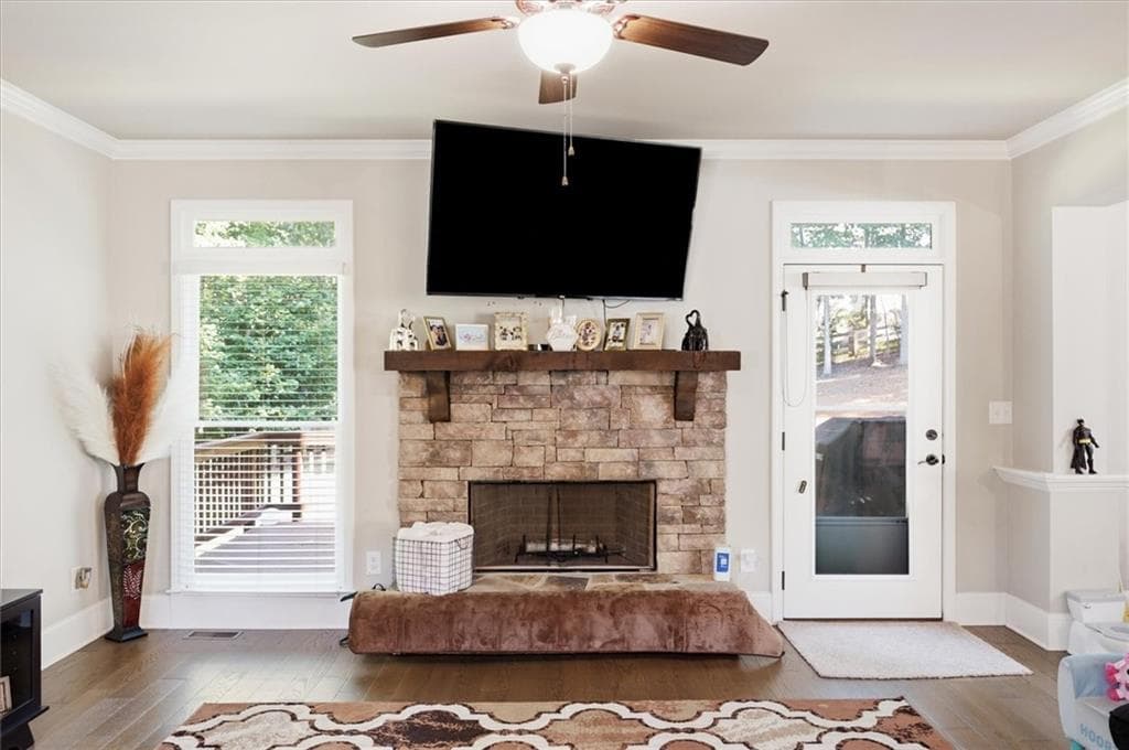 5 bedroom, 4 bathroom, 4,900 sq ft single family residence for sale at 5915 Christian Marie Court, Cumming, GA 30041 — photo 9
