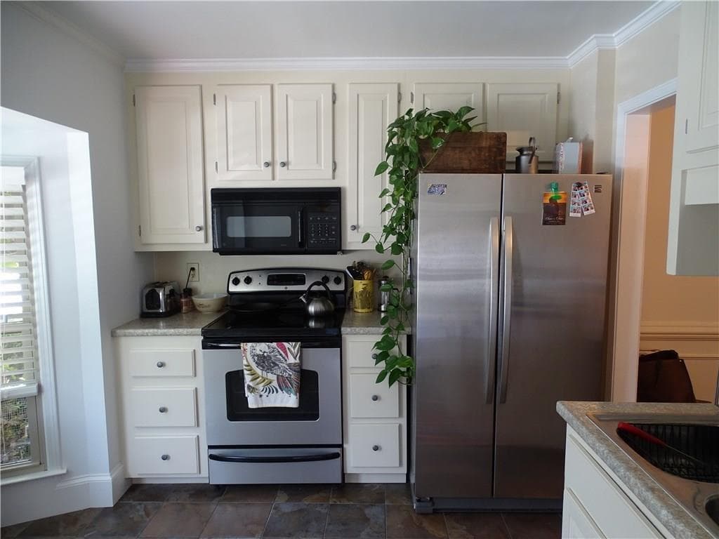 2 bedroom, 3 bathroom, 1,536 sq ft townhouse for rent at 410 Forestgate Court, Atlanta, GA 30350 for $2,000 a month — photo 3