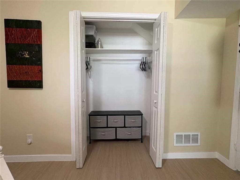 1 bedroom, 1 bathroom, 1,976 sq ft single family residence for rent at 532 Embry Lane, Marietta, GA 30066 for $1,400 a month — photo 8