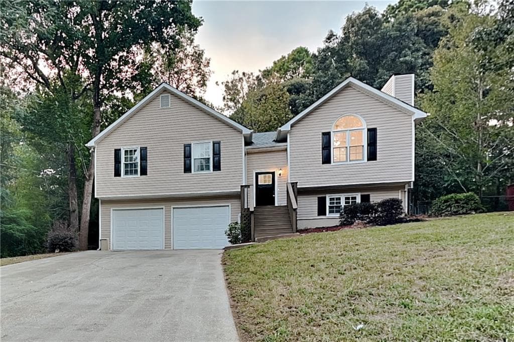 3 bedroom, 2 bathroom, 1,144 sq ft single family residence for rent at 62 Loxley Court, Douglasville, GA 30134 for $1,750 a month — photo 1 of 21