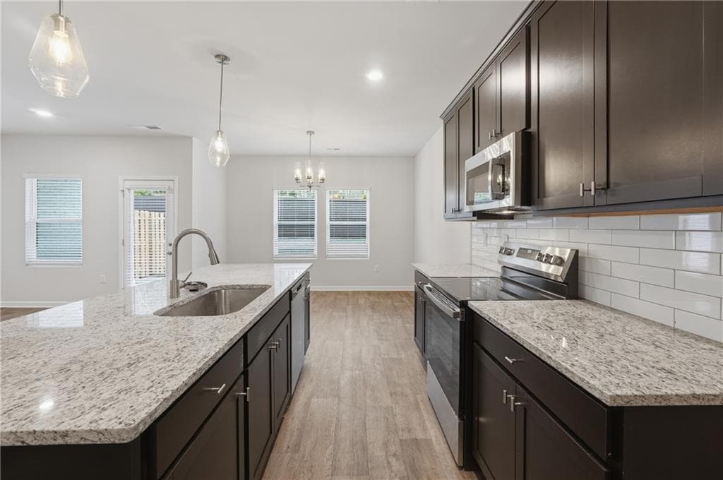 4 bedroom, 3 bathroom, 1,827 sq ft townhouse under contract at 3177 Winding Waters Way, Powder Springs, GA 30127 — photo 8