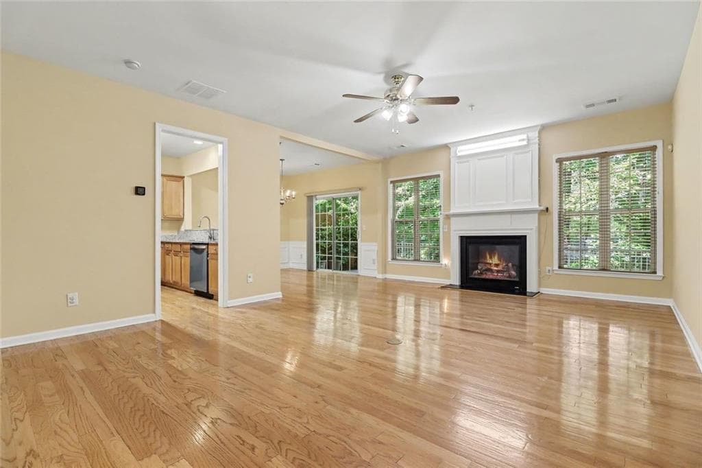 3 bedroom, 3 bathroom, 1,740 sq ft townhouse for sale at 1490 Bellsmith Drive, Roswell, GA 30076 — photo 5