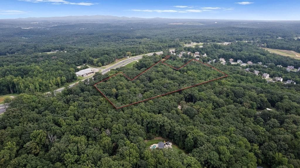single family residence for sale at 174 Wheeler Martin Drive, Canton, GA 30115 — photo 6
