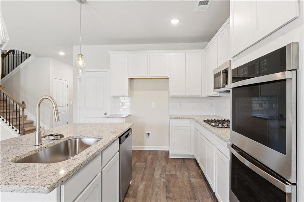 4 bedroom, 3 bathroom, 2,550 sq ft single family residence for sale at 61 FAULKNER Circle, Social Circle, GA 30025 — photo 9