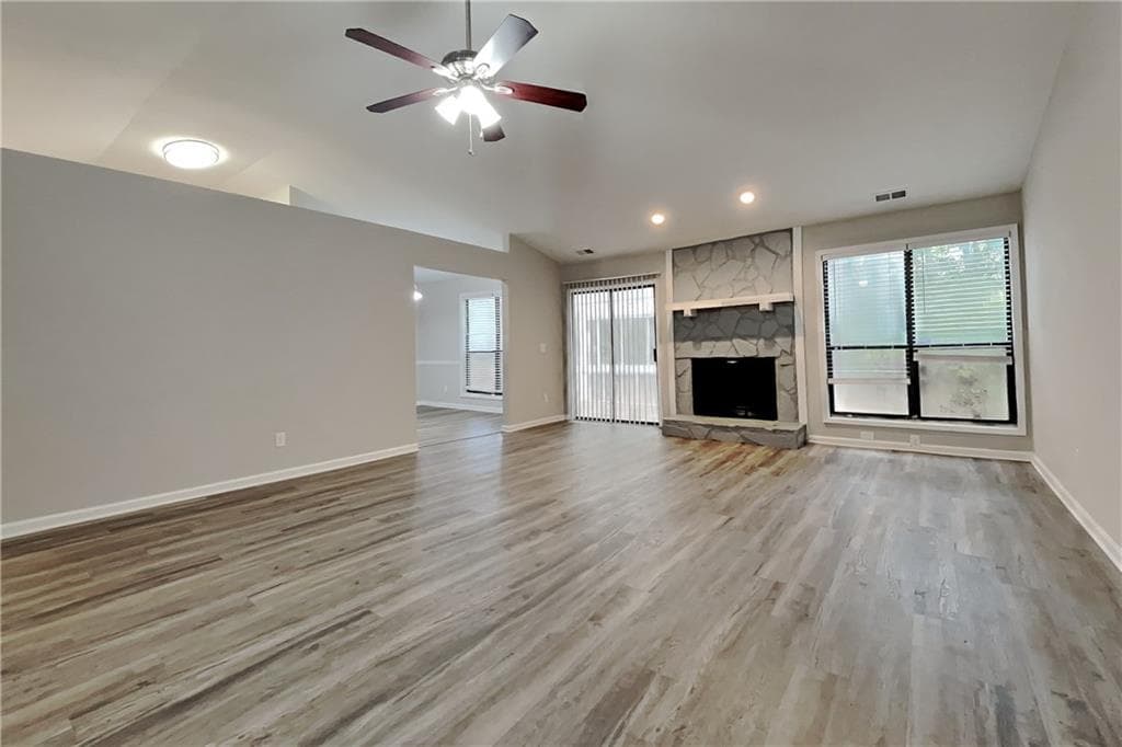 3 bedroom, 2 bathroom, 1,668 sq ft single family residence for rent at 5990 Bayside Drive, Acworth, GA 30101 for $1,900 a month — photo 2