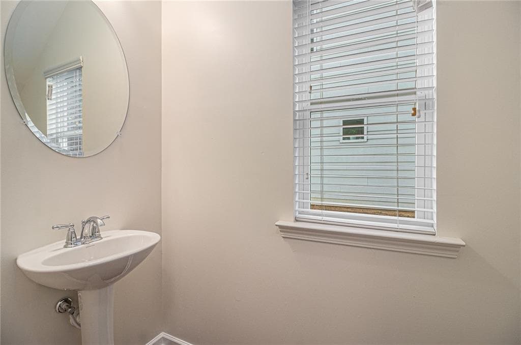 3 bedroom, 3 bathroom, 1,505 sq ft townhouse for rent at 5004 Longview Walk, Decatur, GA 30035 for $1,975 a month — photo 7